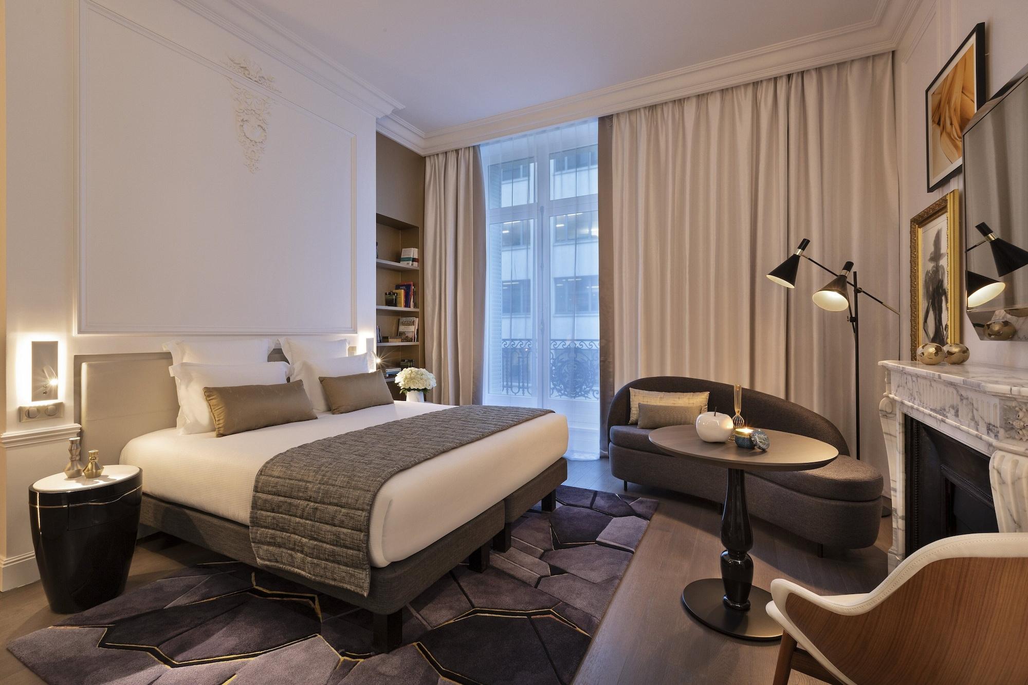 La Clef Champs-Elysees Paris By The Crest Collection Exterior photo A room at the hotel