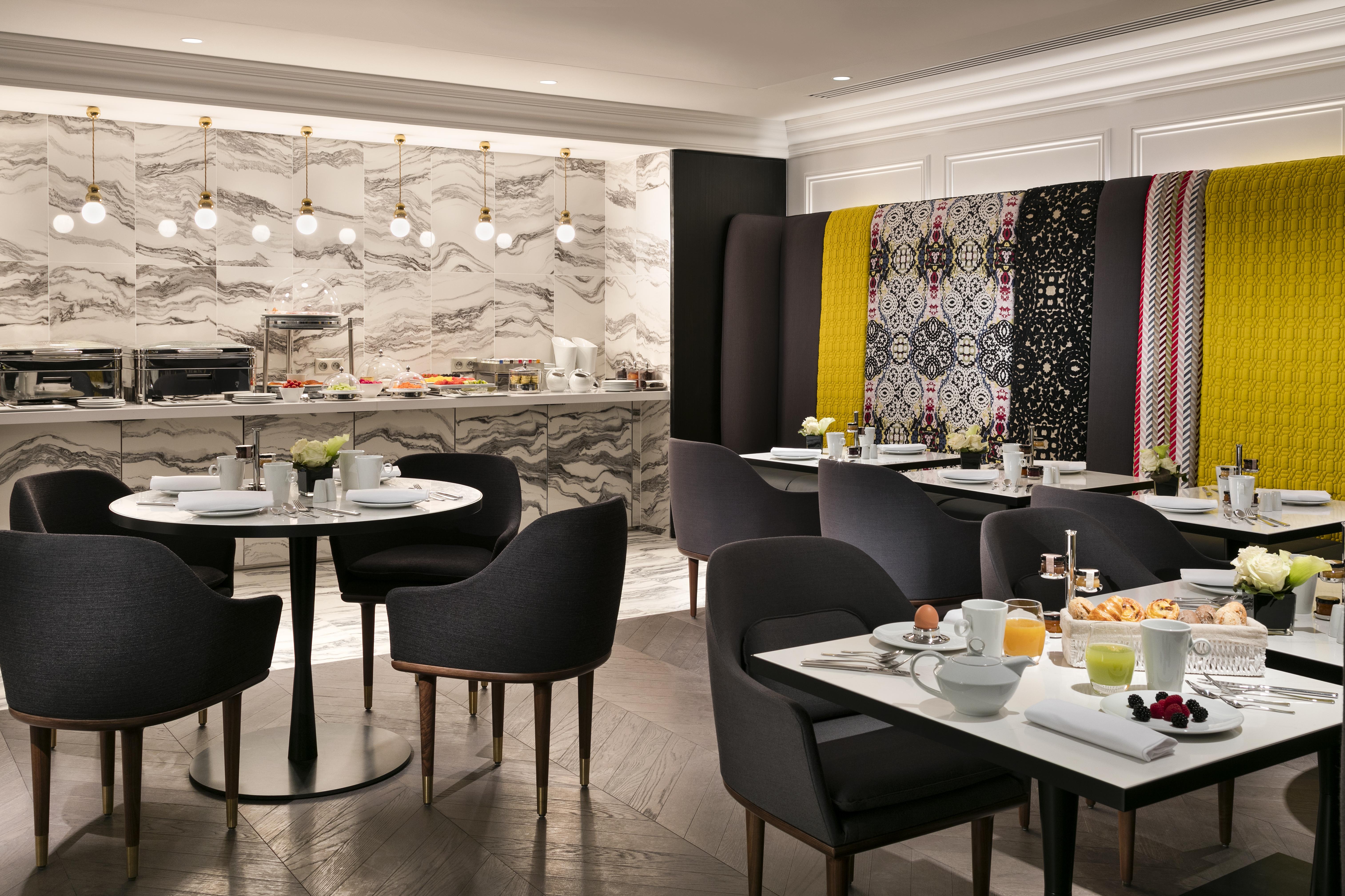 La Clef Champs-Elysees Paris By The Crest Collection Exterior photo The Club at London Heathrow Airport