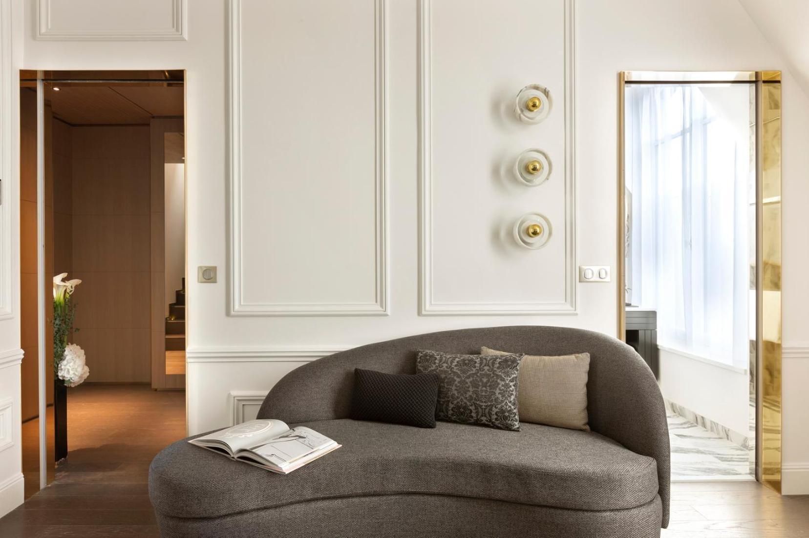 La Clef Champs-Elysees Paris By The Crest Collection Room photo A wall light